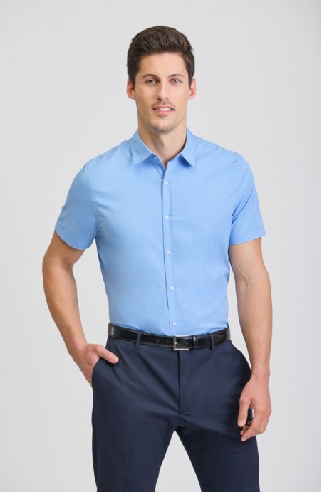 Chemise bleu ciel de serveur manches courtes