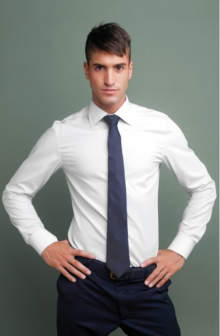 Chemise cintrée de service blanche